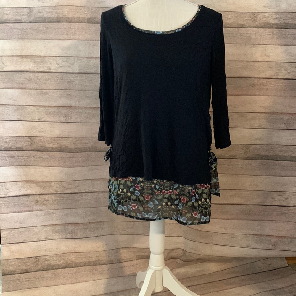 LC Lauren Conrad Women’s Shirt. Size M.